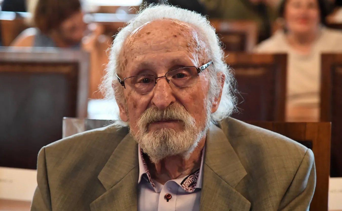 Pieczka ma 92 lata. Aktor zdradza, czy się zaszczepi