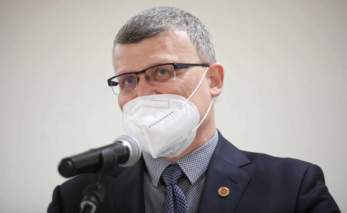 Czy szczepionki przeciwko COVID-19 różnych firm mają różną skuteczność?