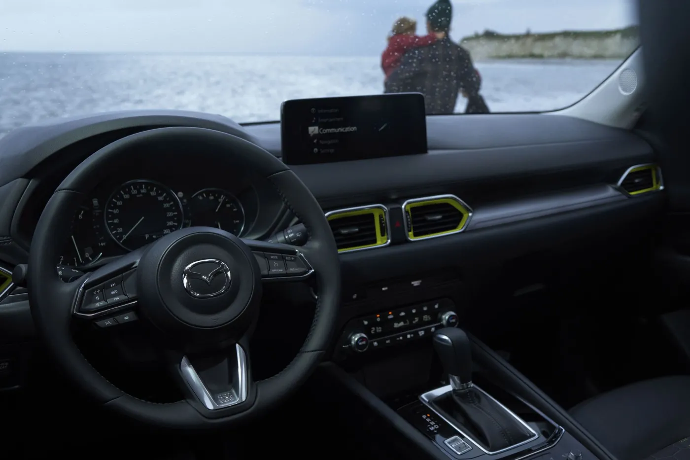 20-2022-mazda-cx-5-newground-wnetrze-1-37240992.jpg