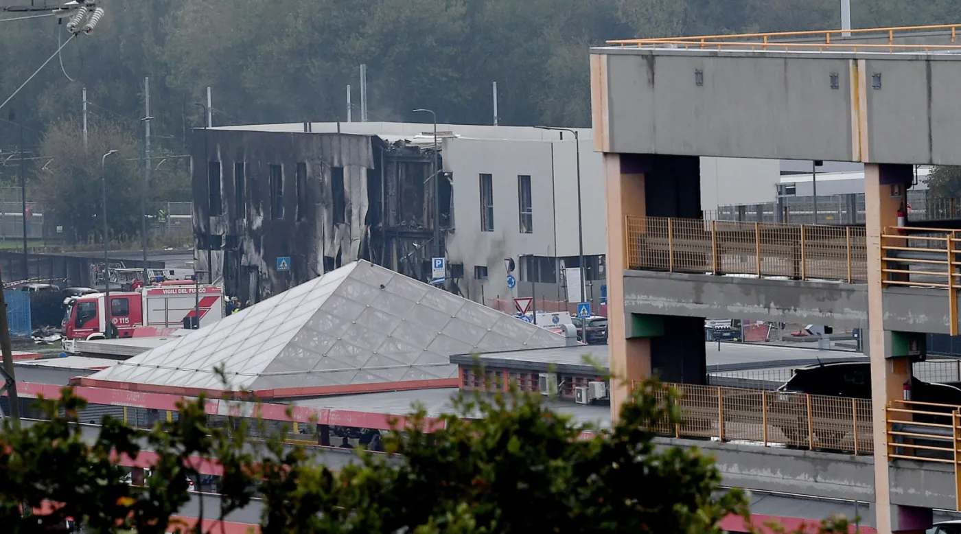 Samolot uderzył w budynek w Mediolanie. 8 osób nie żyje