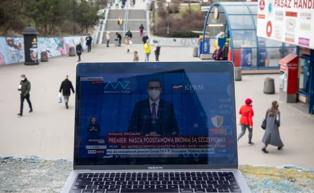 Walka rządu z COVID, etap bezobjawowy. IV fala puszczona na żywioł [OPINIA]