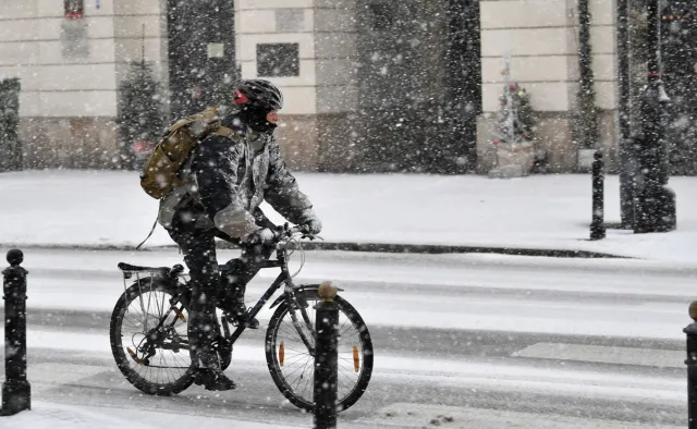 Burza śnieżna nad Polską. Tysiące interwencji strażaków