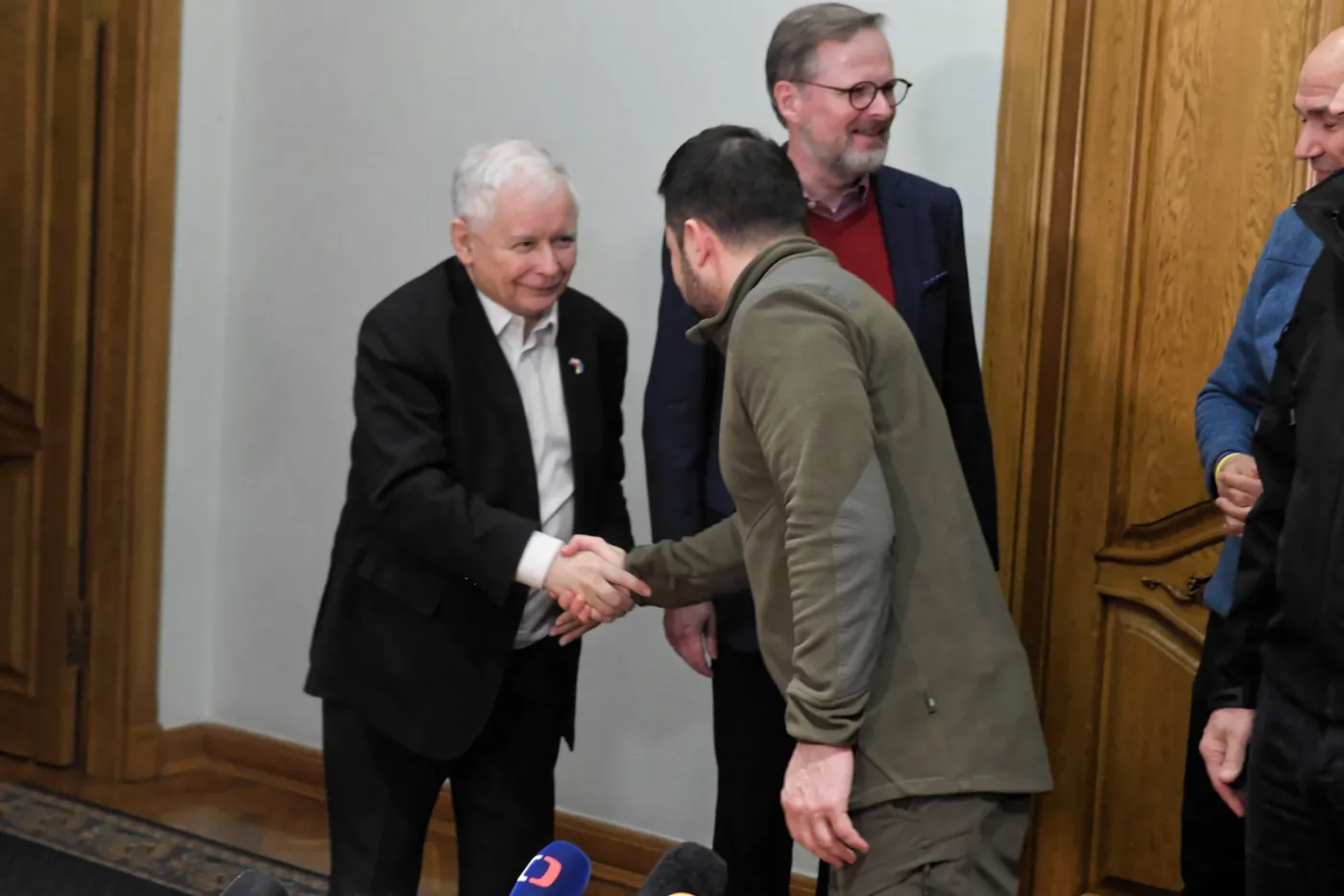 Kaczyński w Kijowie nie po myśli UE? "Uniesienie brwi w Brukseli"