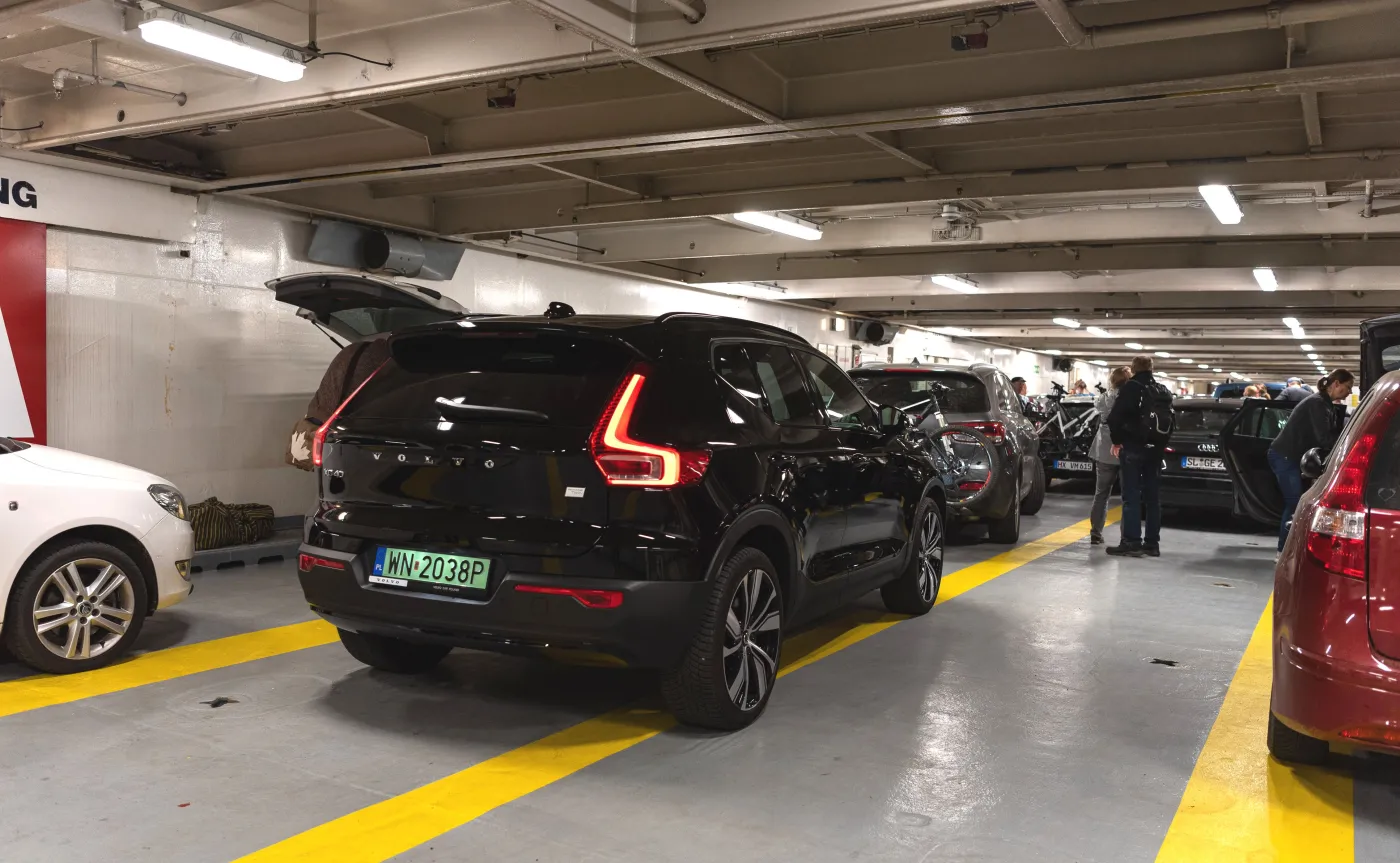 volvo-xc40-recharge-twin-p8-awd-ultimate-37496308.jpg