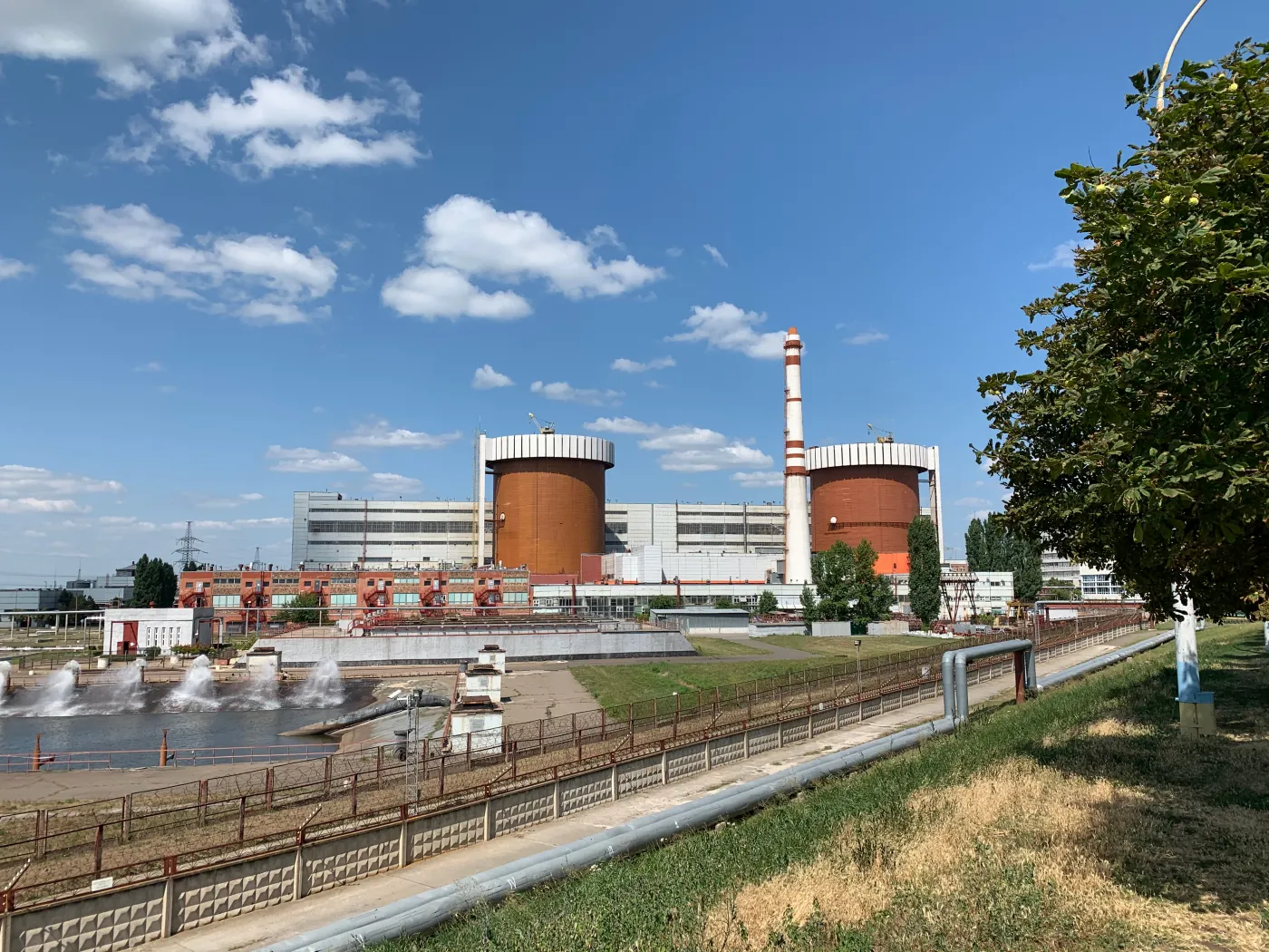 Enerhoatom: Rosjanie ostrzelali kolejną elektrownię atomową. Reaktory działają normalnie