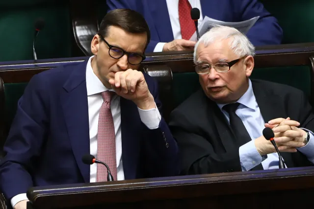 Rząd Morawieckiego ma najgorsze notowania w historii. SONDAŻ CBOS