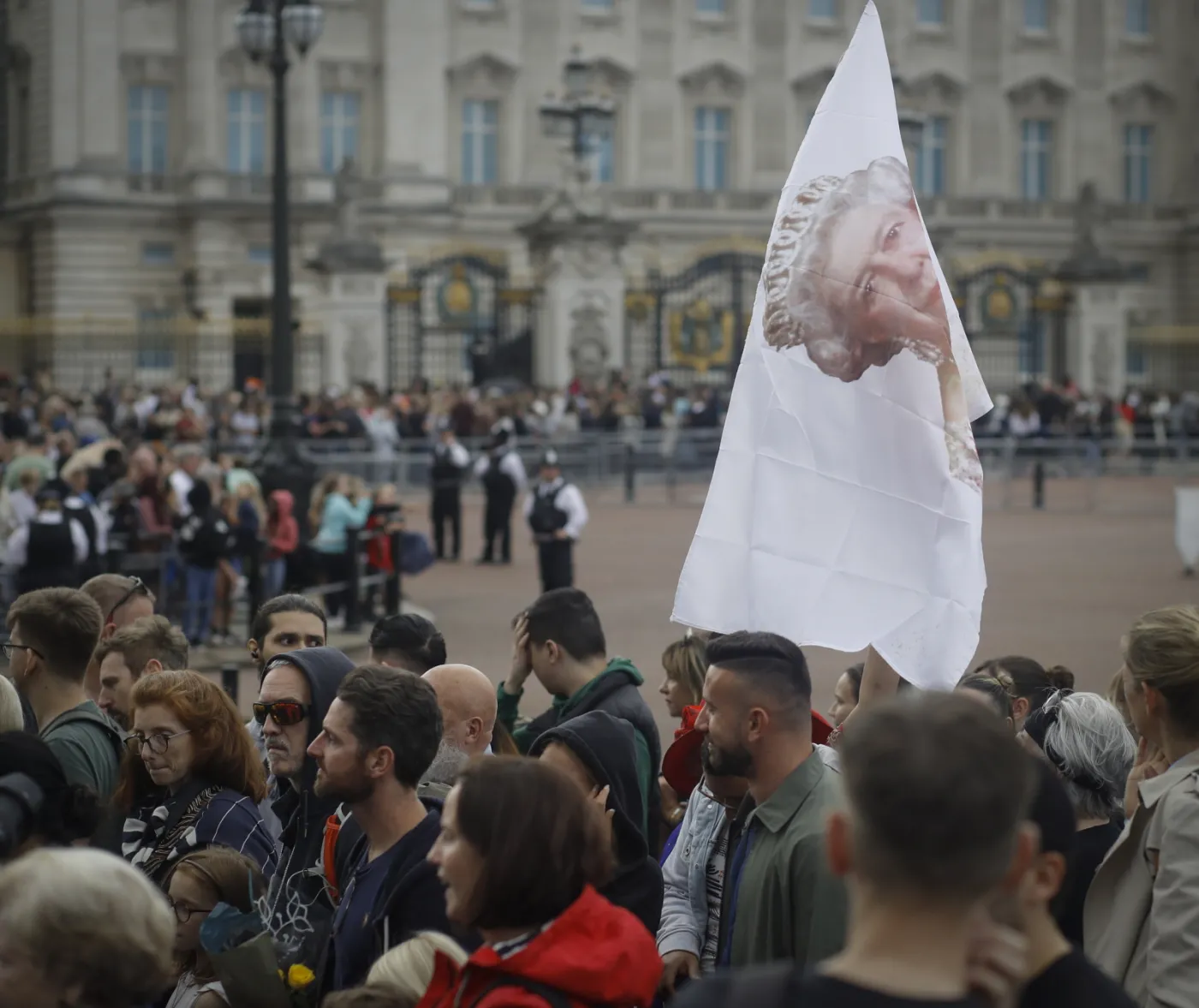 Bardzo osobiste oświadczenie księcia Williama. "Dziękuję babci za dobroć, wsparcie i przykład"