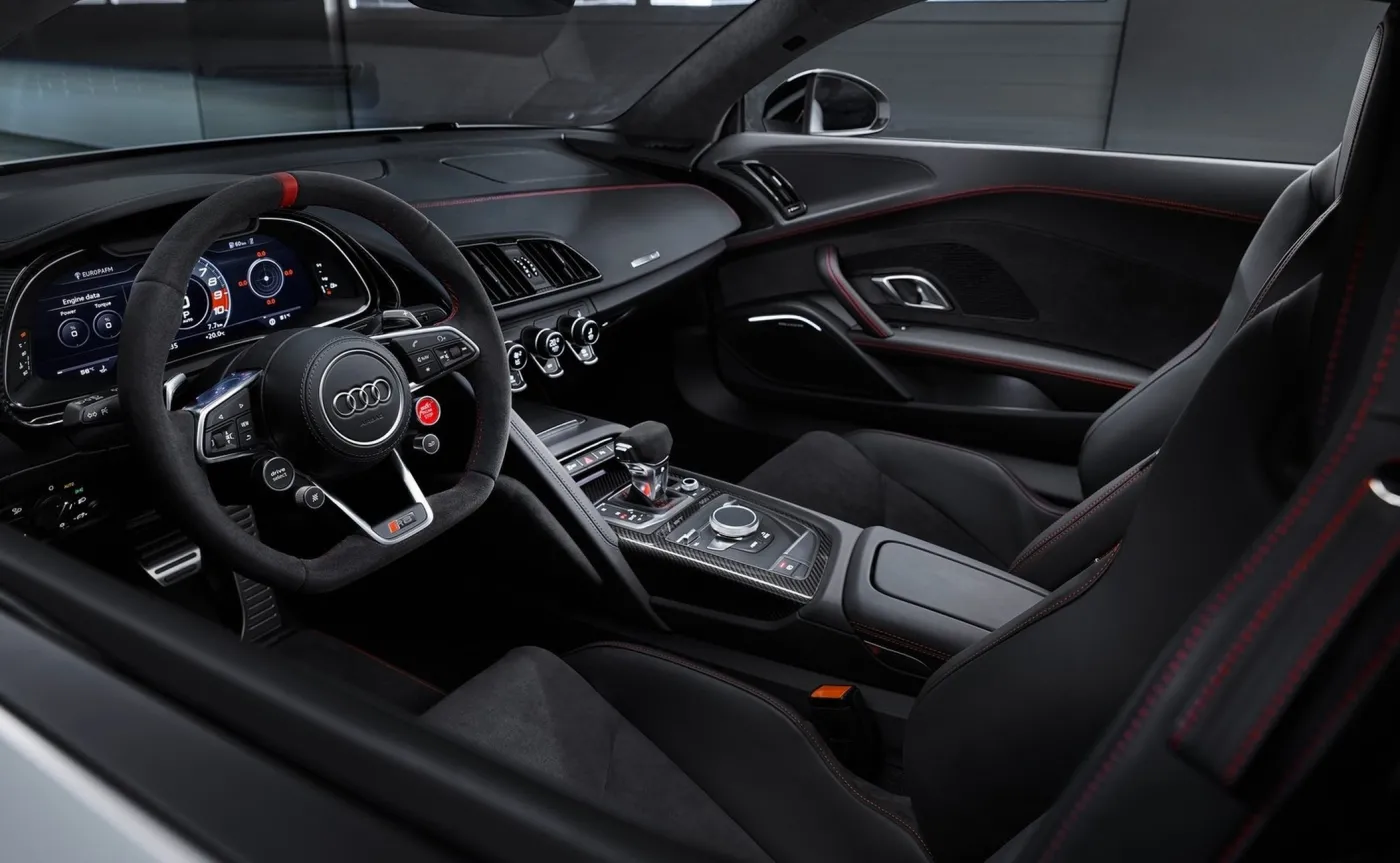 7-audi-r8-coupe-v10-gt-rwd-2023-1600-74-37581548.jpg