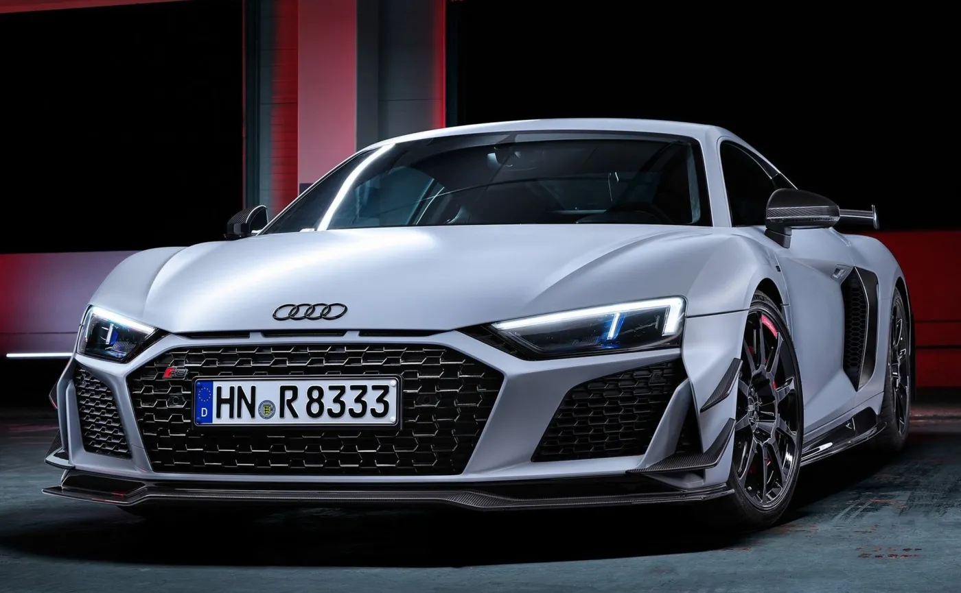 7-audi-r8-coupe-v10-gt-rwd-2023-1600-01-37581538.jpg