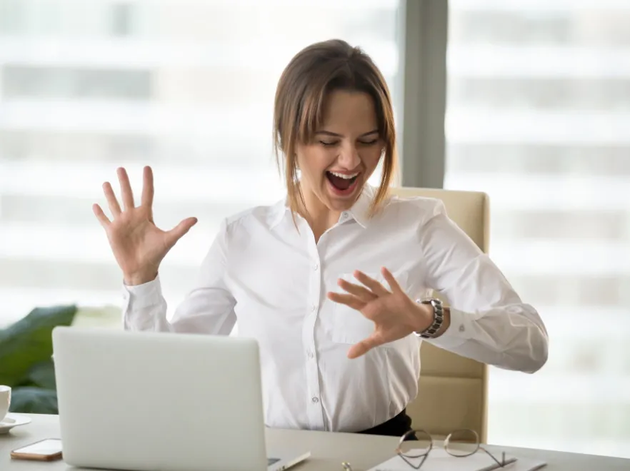 Żegnaj, pracoholizmie? Młode pokolenie Polaków stawia w życiu na coś innego...