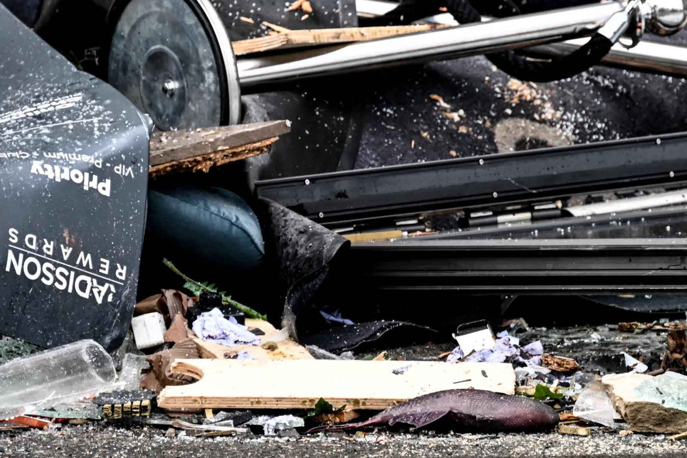 Katastrofa akwarium w Berlinie niczym tsunami. "Niewiarygodne zniszczenia"