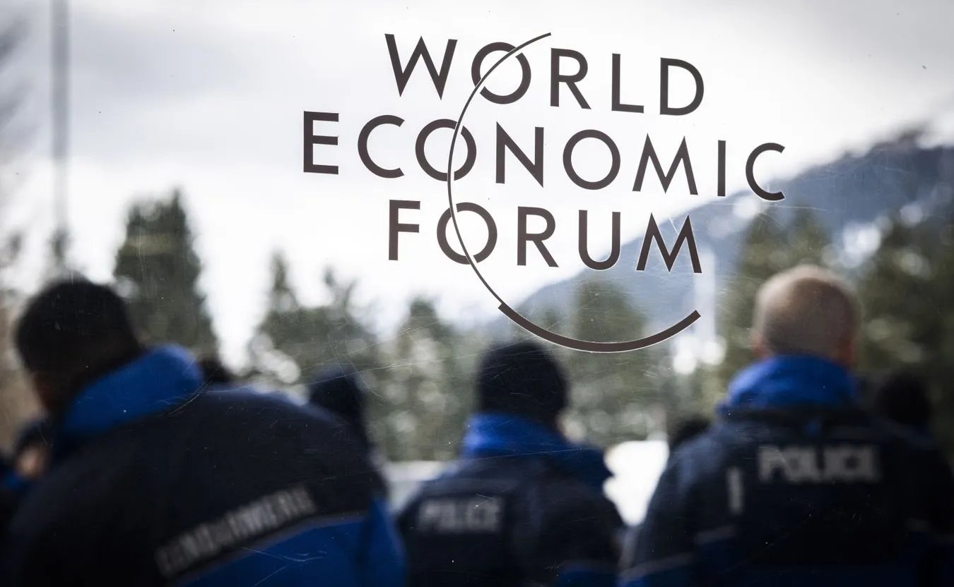 Światowe Forum Ekonomiczne w Davos. W tle protest Ukraińców przeciw agresji Rosji