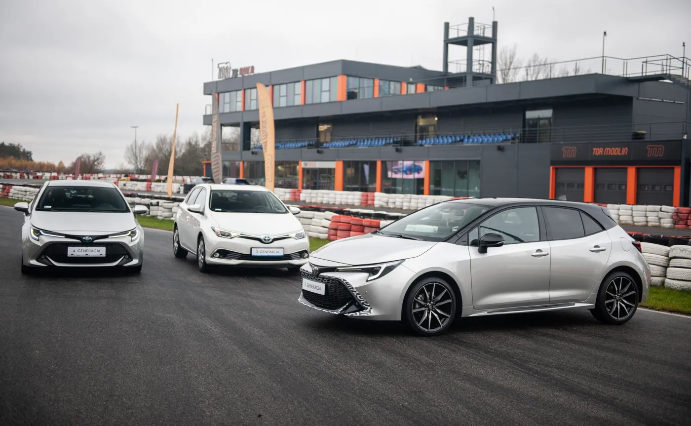 toyota-corolla-2023-hybryda-5-generacji-37634929.jpg