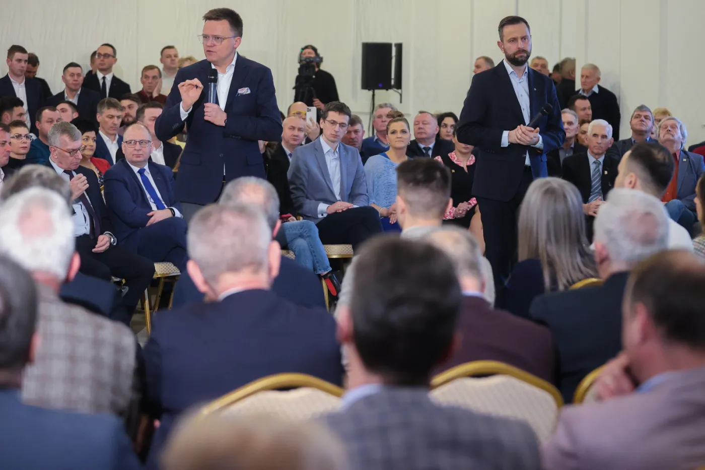 "Anty-PiS nie wystarczy", "gospodarka pod respiratorem". Kosiniak-Kamysz wspólnie z Hołownią