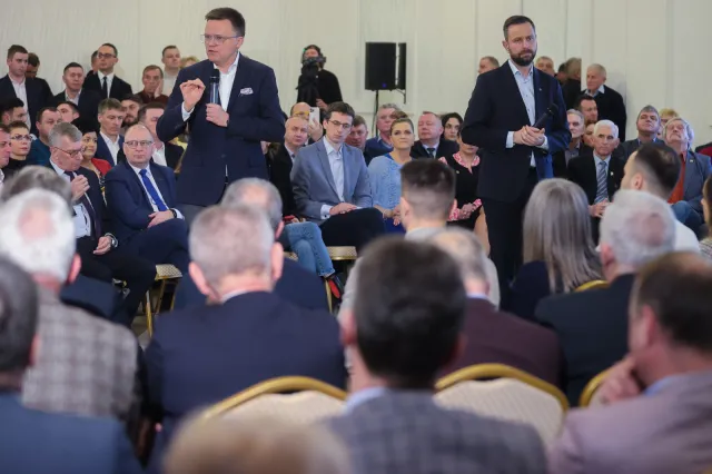 "Anty-PiS nie wystarczy", "gospodarka pod respiratorem". Kosiniak-Kamysz wspólnie z Hołownią