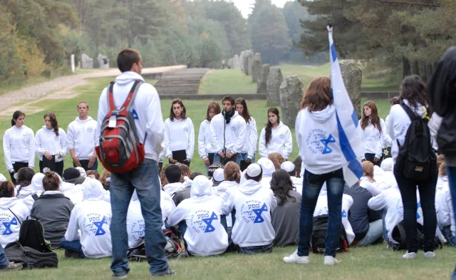 Jest przełomowa umowa Polska-Izrael ws. wizyt młodzieży. "Nie będzie uzbrojonych agentów"