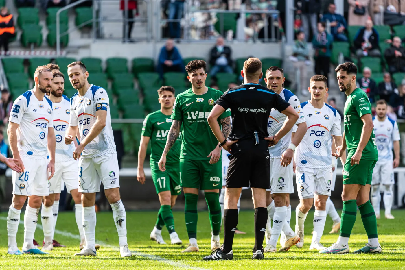 Piłkarze Stali Mielec i Śląska Wrocław