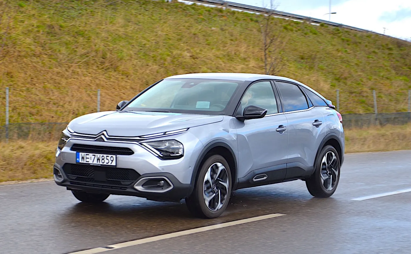 Citroen C4 1.5 BlueHDi zachwyca dieslem i stylem. Cena z sufitu?