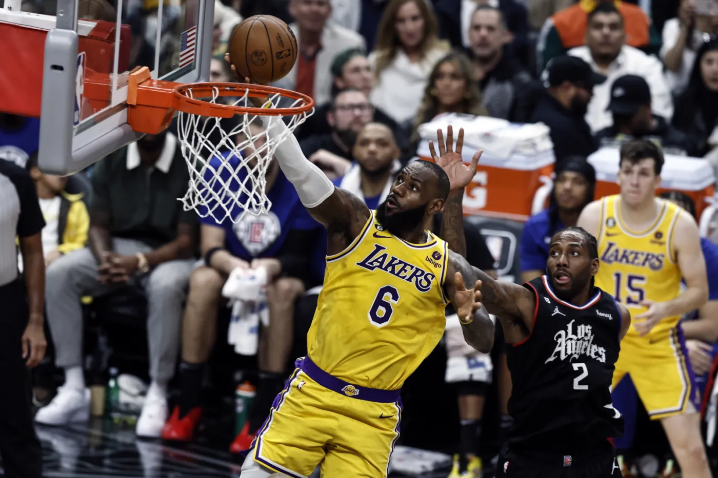 Clippers lepsi od Lakers w derbach Los Angeles. Bucks z najlepszym bilansem