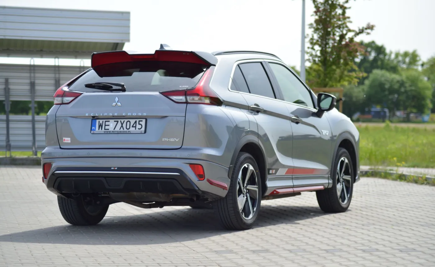 mitsubishi-eclipse-cross-phev-ralliart-37817218.jpg