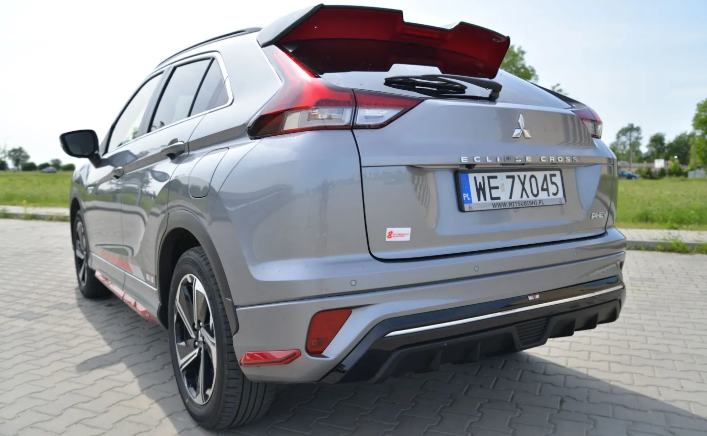 mitsubishi-eclipse-cross-phev-ralliart-37817276.jpg