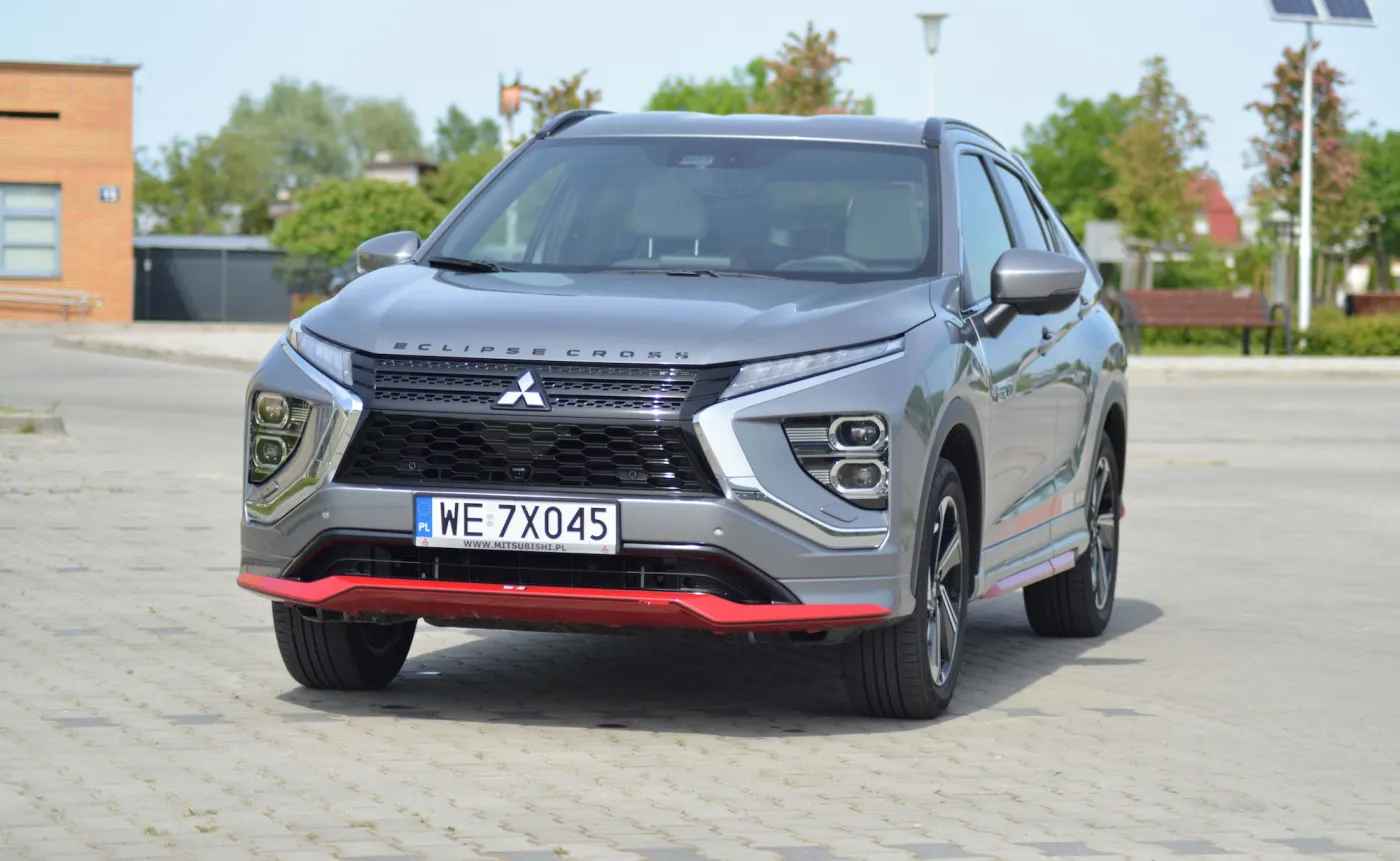 mitsubishi-eclipse-cross-phev-ralliart-37817356.jpg