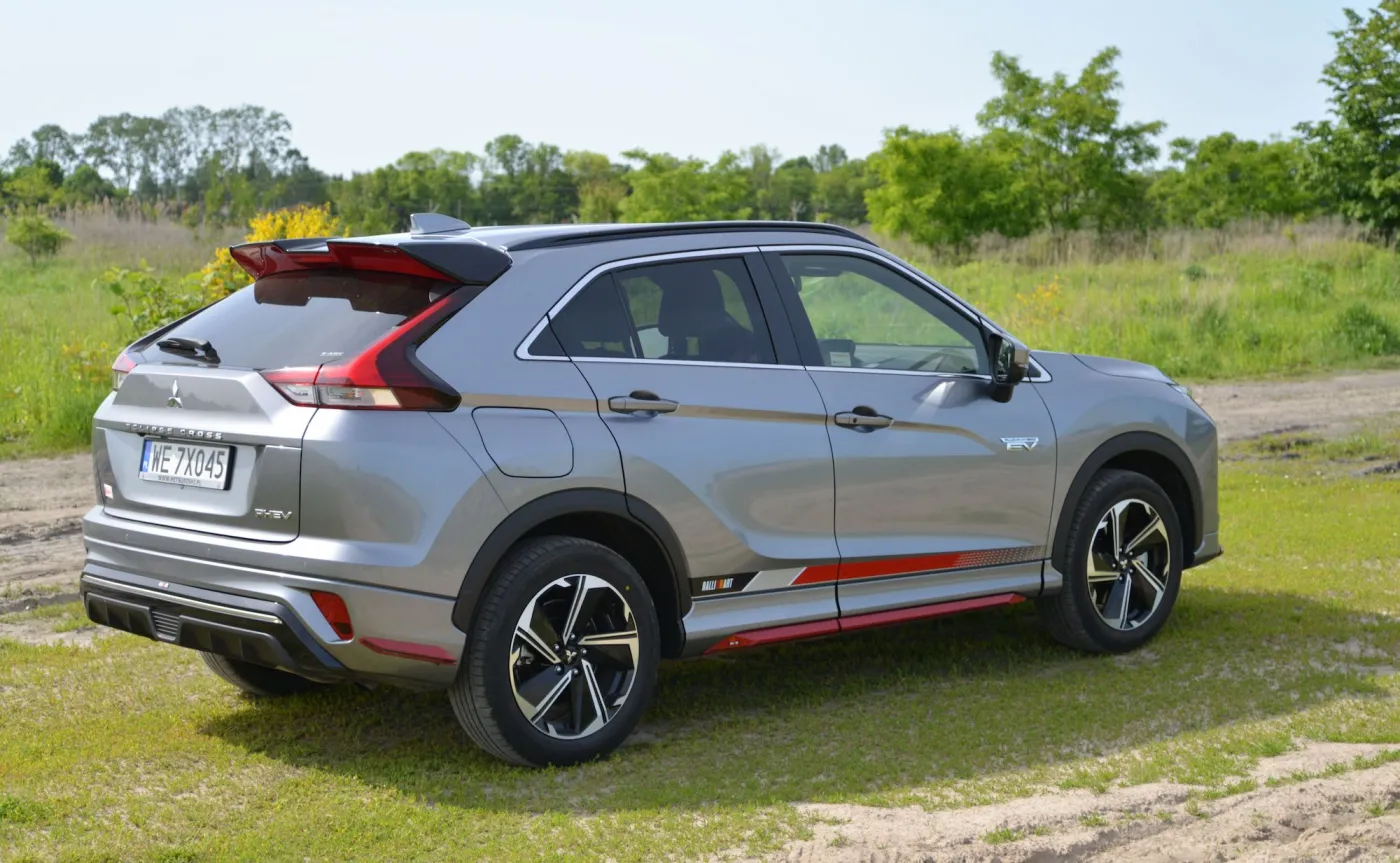 mitsubishi-eclipse-cross-phev-ralliart-37817400.jpg
