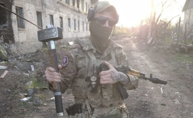 Grupa Wagnera odcina głowy, Prigożyn buduje neonazistowską Partię Wojny [OPINIA]