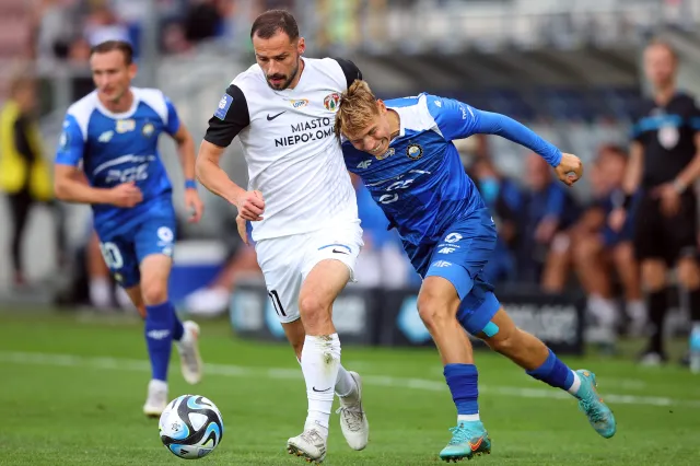 Puszcza odniosła historyczne, pierwsze zwycięstwo w ekstraklasie [WIDEO]