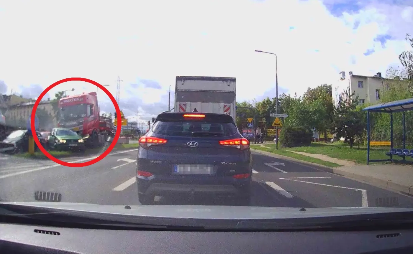 Drastyczny karambol w Bydgoszczy. Jest nagranie z wypadku