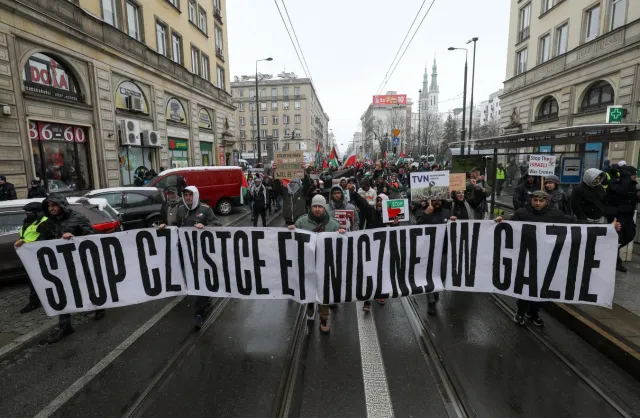 Propalestyńska demonstracja w Warszawie. Organizator wezwał do wydalenia ambasadora Izraela