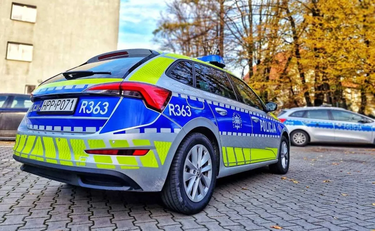 skoda-scala-jako-nowy-radiowoz-policji-37986964.jpg