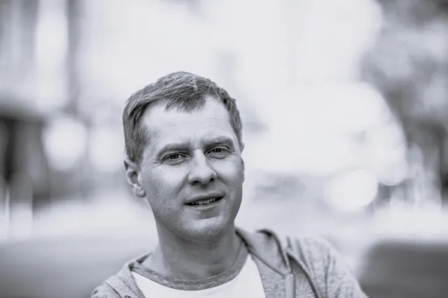 Krzysztof Respondek nie żyje. Aktor i artysta kabaretowy miał 54 lata