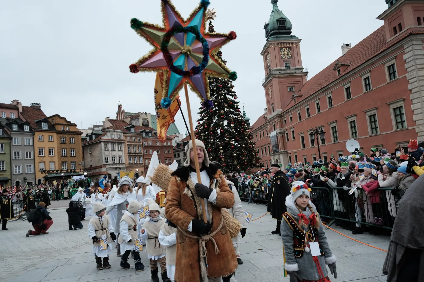 Orszak Trzech Króli to całkiem nowa tradycja w Polsce. Skąd się wzięła?