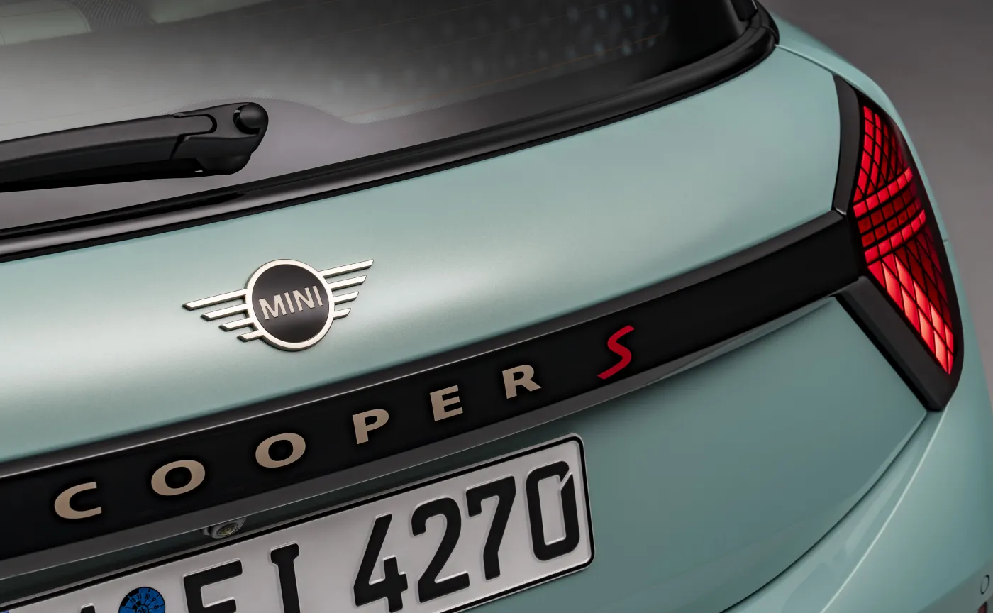p90536617-highres-mini-cooper-s-02-202-38084496.jpg