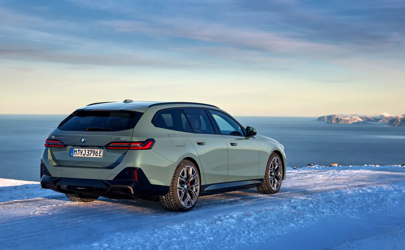 p90537262-highres-the-new-bmw-i5-edriv-38083108.jpg