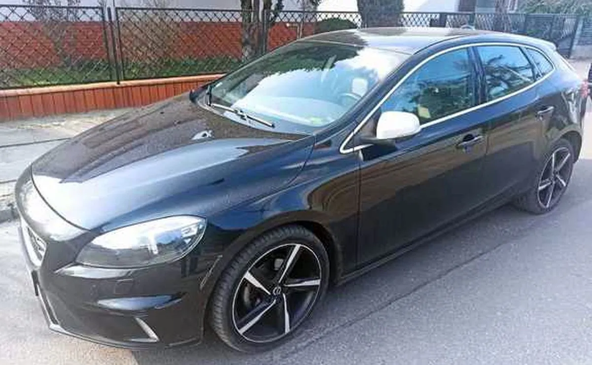 kierowca-volvo-mial-ponad-trzy-promile-38125236.jpg