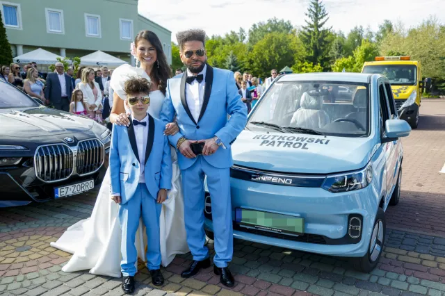 Wypchane koperty na komunii syna Krzysztofa Rutkowskiego. Ile pieniędzy dostał?