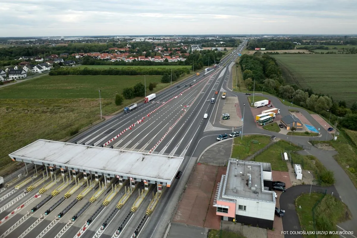 nowy-punkt-kontroli-na-autostradzie-a4-38290059.jpeg