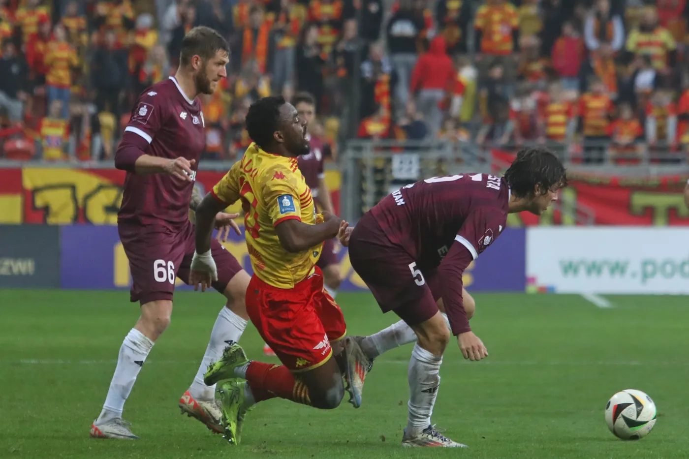 Afimico Pululu napił się "Ducha Puszczy". Piłkarz Jagiellonii ledwie przeżył