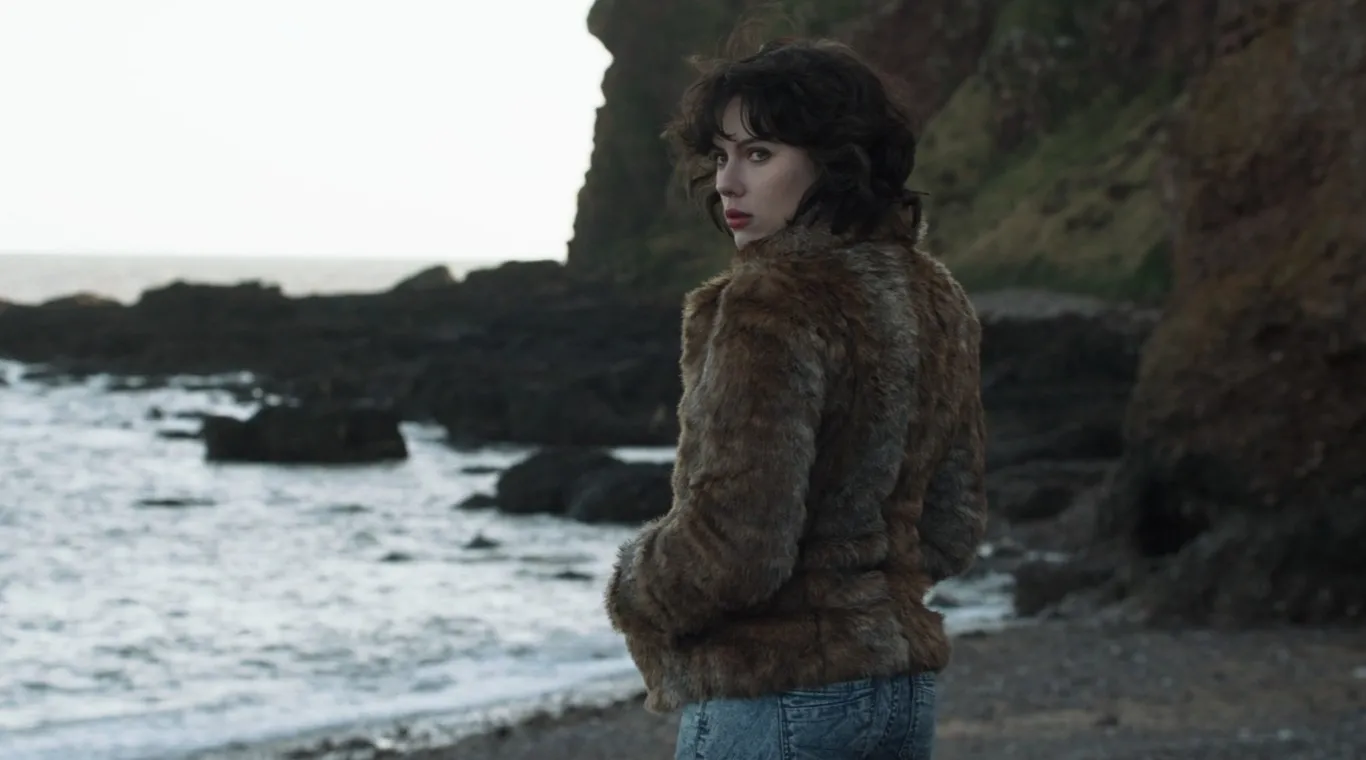 Scarlett Johansson w filmie "Pod skórą"