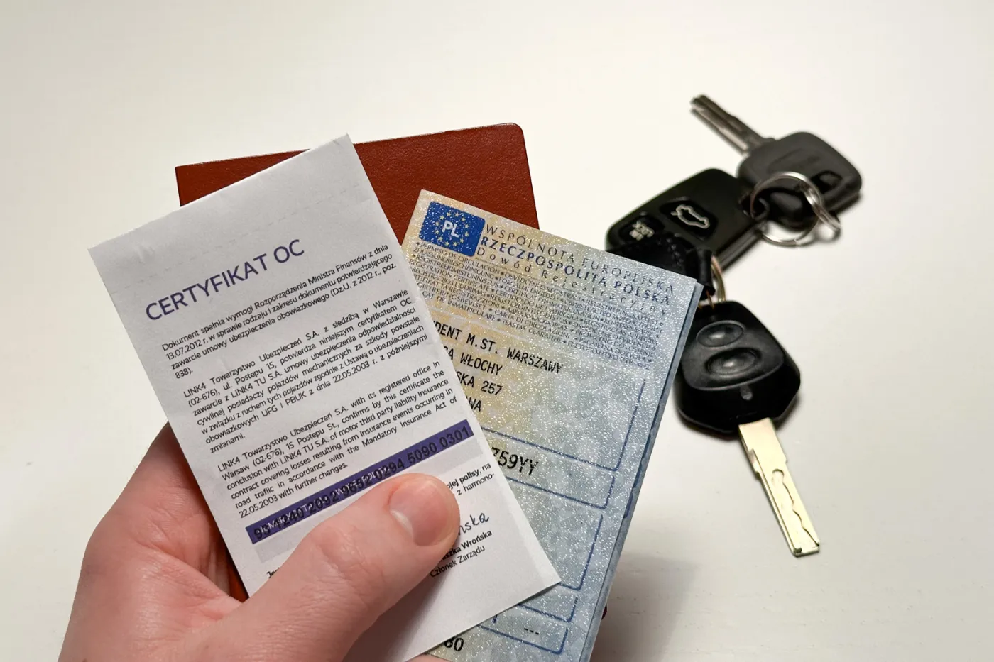 Kupujesz ubezpieczenie OC? Ale TAKA dodatkowa polisa bywa bezcenna