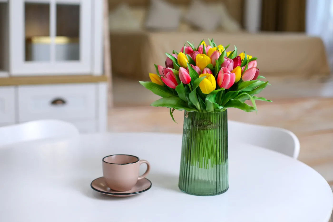 Tulips,In,Vase,,Bouquet,Of,Tulips,,Bouquet,Of,Tulips,In