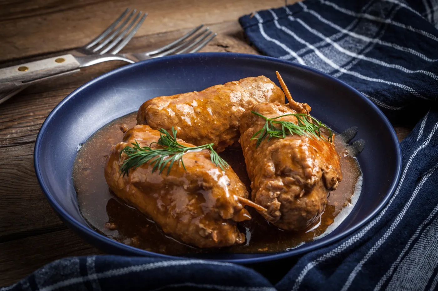 Wielkanocne zrazy wołowe zawijane w sosie własnym