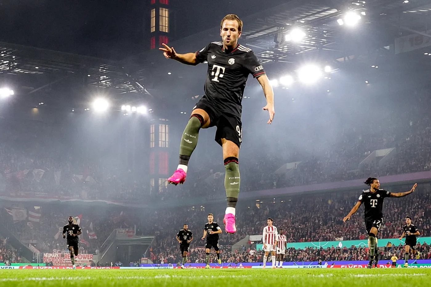 14. z rzędu zwycięstwo Bayernu Monachium. Gol Bartosza Białka w Pucharze Niemiec