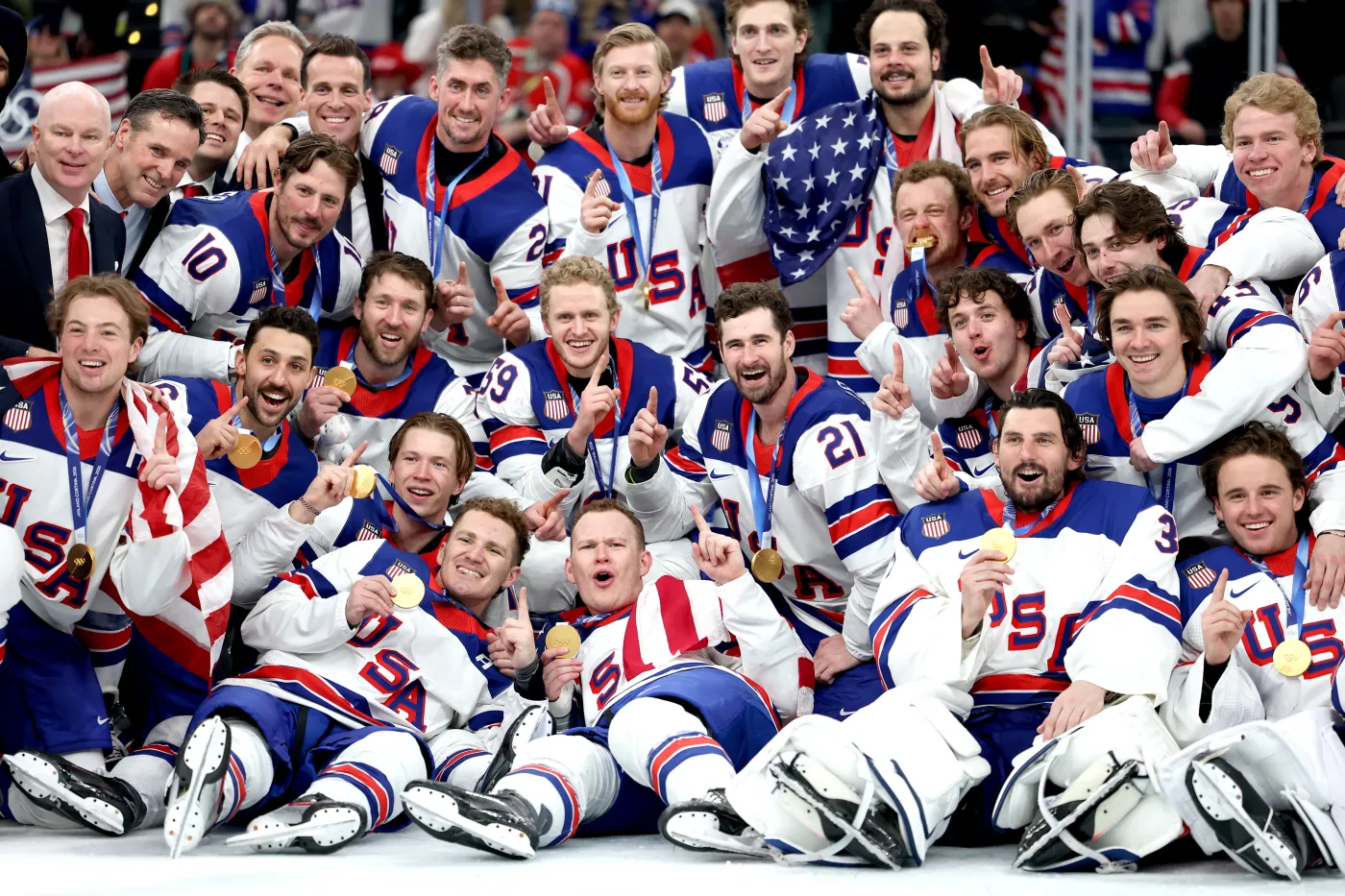 Złoty medal olimpijski dla hokeistów USA. Kanadyjczycy do domu wrócą ze srebrem