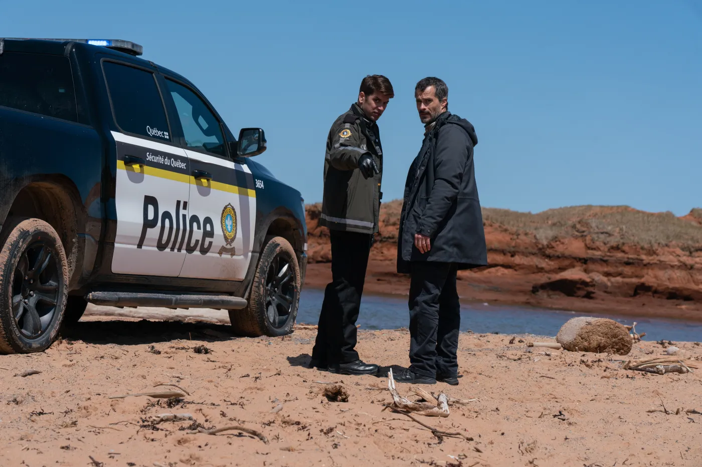 "Detektyw Surprenant: Morderstwo na wyspie"