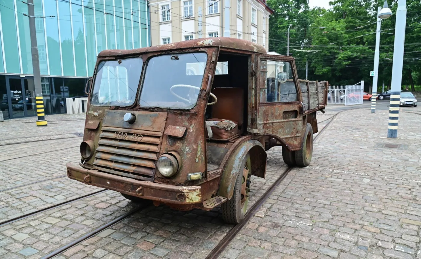 Polski samochód ciężarowy Star 20 w Muzeum Techniki i Komunikacji w Szczecinie