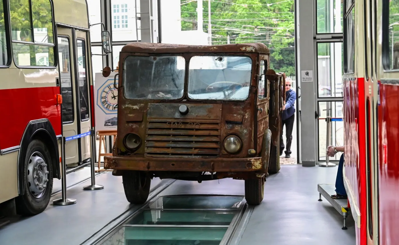Polski samochód ciężarowy Star 20 w Muzeum Techniki i Komunikacji w Szczecinie