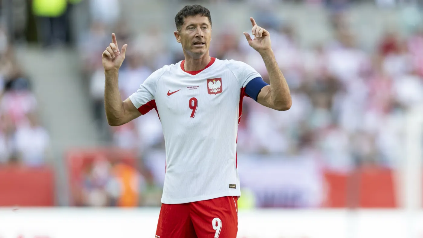 Specjalne zapisy w kontrakcie Lewandowskiego. Oto szczegóły umowy z Chicago Fire